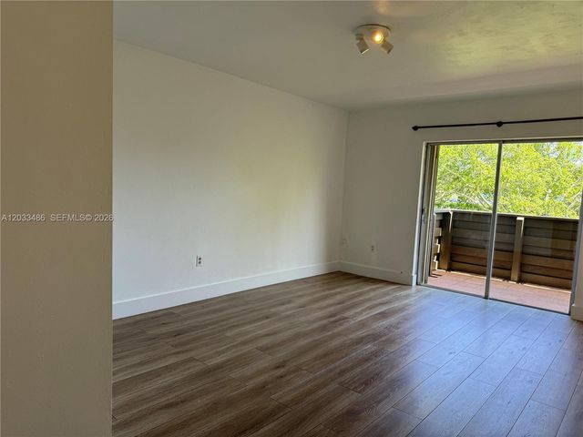 8335 SW 72 Avenue 211D, Miami, FL 33143