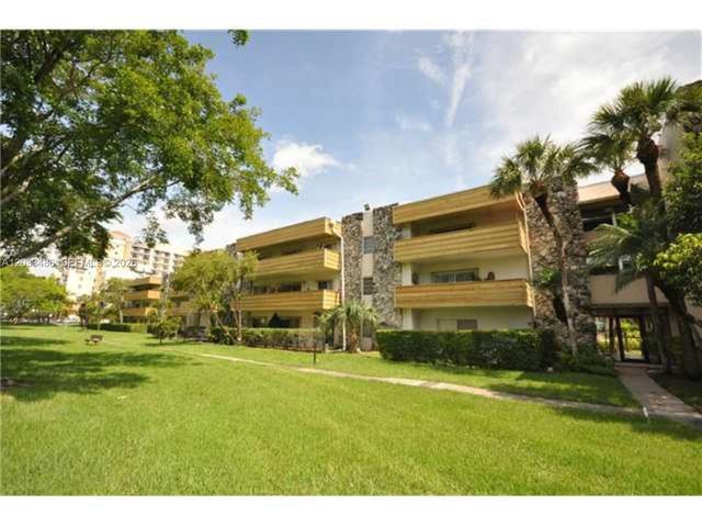 8335 SW 72 Avenue 211D, Miami, FL 33143