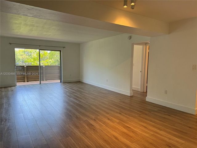 8335 SW 72 Avenue 211D, Miami, FL 33143