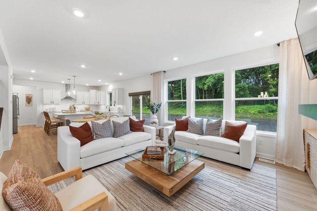 2606 Aspen Drive, Shakopee, MN 55379