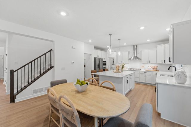 2606 Aspen Drive, Shakopee, MN 55379