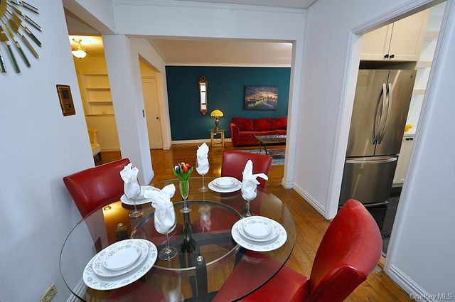 949 Palmer Road 2G, Bronxville, NY 10708