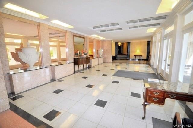 949 Palmer Road 2G, Bronxville, NY 10708