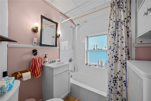 49 Arnold Street, East Providence, RI 02915