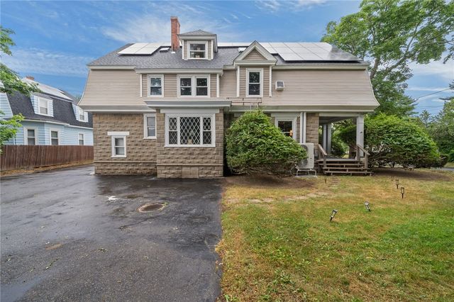 49 Arnold Street, East Providence, RI 02915