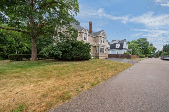49 Arnold Street, East Providence, RI 02915
