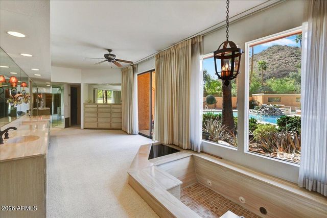 7816 N 47TH Street, Paradise Valley, AZ 85253