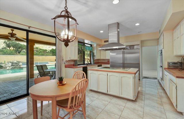 7816 N 47TH Street, Paradise Valley, AZ 85253