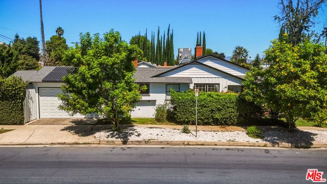5631 Columbus Avenue, Los Angeles, CA 91411