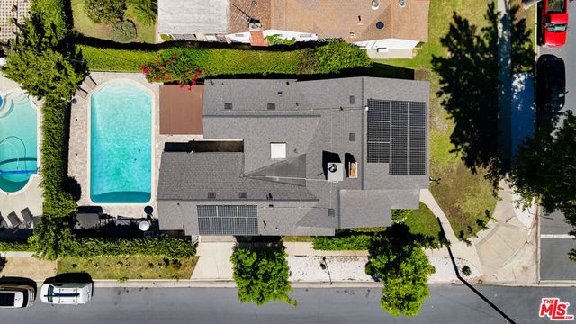 5631 Columbus Avenue, Los Angeles, CA 91411