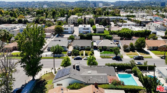 5631 Columbus Avenue, Los Angeles, CA 91411