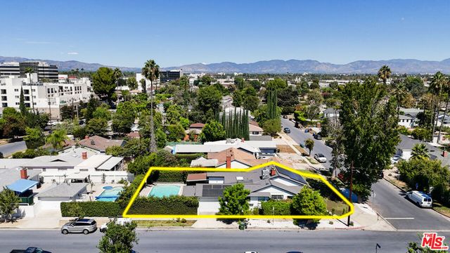 5631 Columbus Avenue, Los Angeles, CA 91411