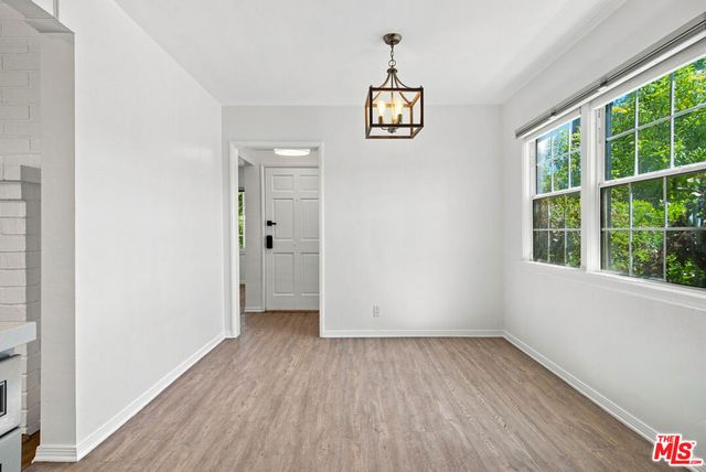 5631 Columbus Avenue, Los Angeles, CA 91411