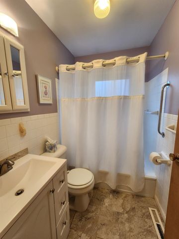 1905 Galke Court, Bay City, MI 48708