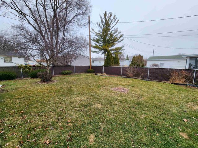 1905 Galke Court, Bay City, MI 48708