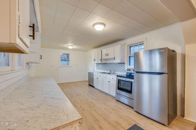 133 Pinehurst Drive, Kingsport, TN 37660