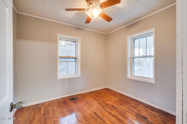 133 Pinehurst Drive, Kingsport, TN 37660