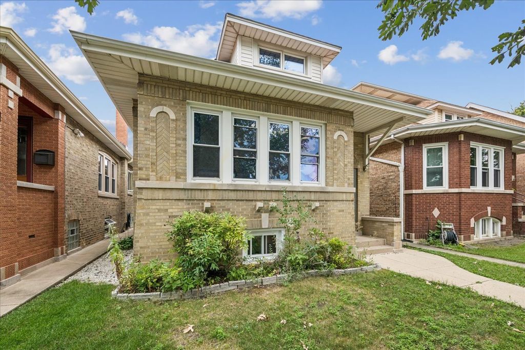 5325 N Linder Avenue, Chicago, IL 60630
