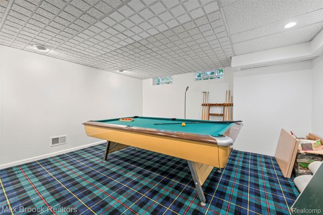 2665 Middlebelt Road, West Bloomfield Charter Township, MI 48324
