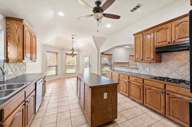 8625 Shadow Trace Drive, Fort Worth, TX 76244