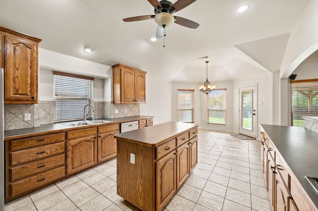 8625 Shadow Trace Drive, Fort Worth, TX 76244