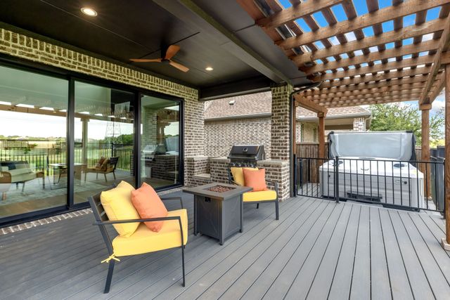 913 Royal Minister Boulevard, Lewisville, TX 75056