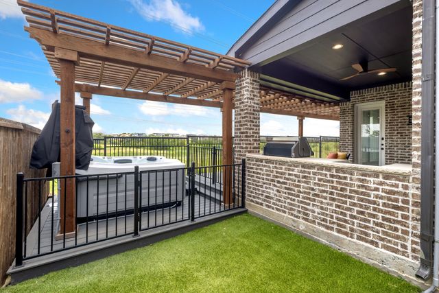 913 Royal Minister Boulevard, Lewisville, TX 75056