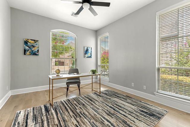 913 Royal Minister Boulevard, Lewisville, TX 75056