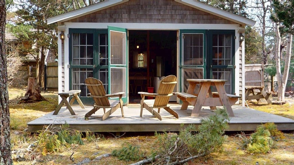 1975 State Highway UNIT 9, Eastham, MA 02642