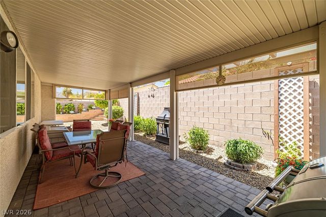 9332 Longhorn Falls Court, Las Vegas, NV 89149