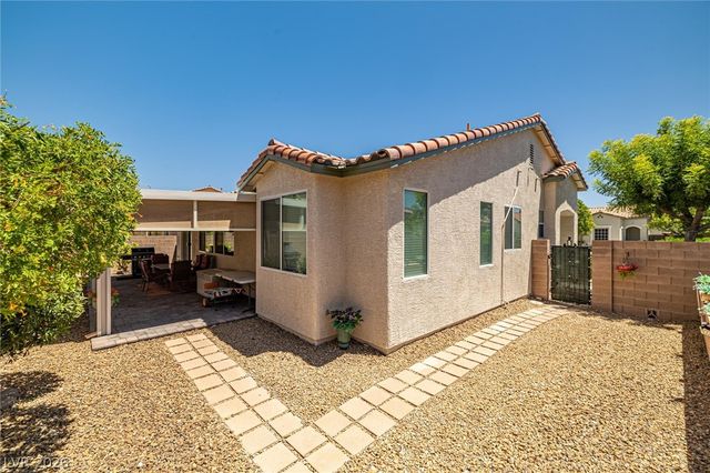 9332 Longhorn Falls Court, Las Vegas, NV 89149