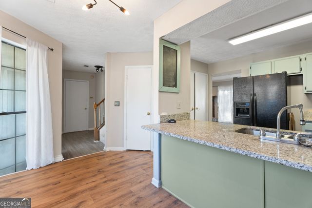 878 HERITAGE OAKS Drive, Stone Mountain, GA 30088