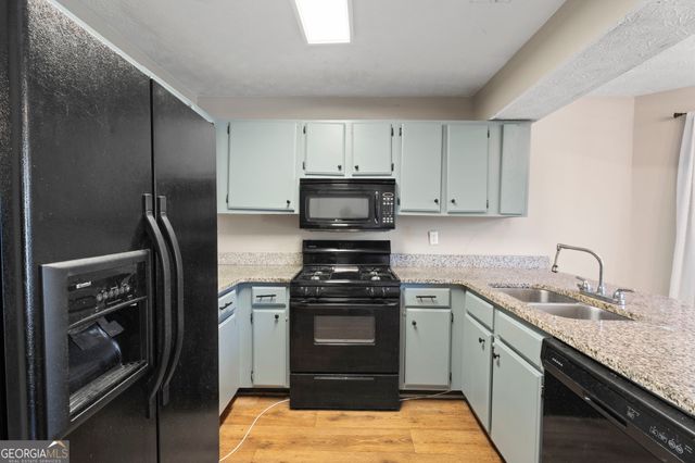 878 HERITAGE OAKS Drive, Stone Mountain, GA 30088