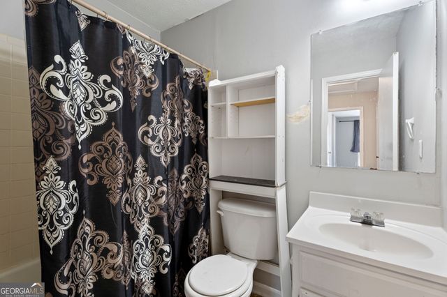 878 HERITAGE OAKS Drive, Stone Mountain, GA 30088