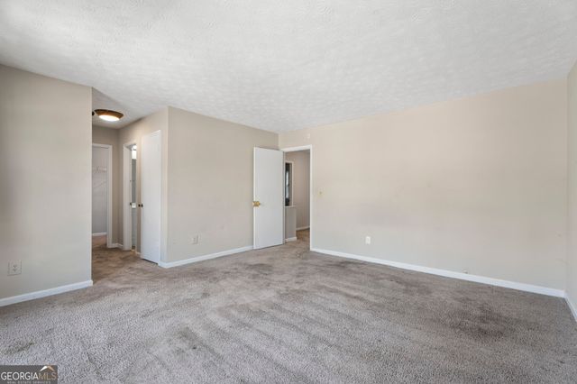 878 HERITAGE OAKS Drive, Stone Mountain, GA 30088