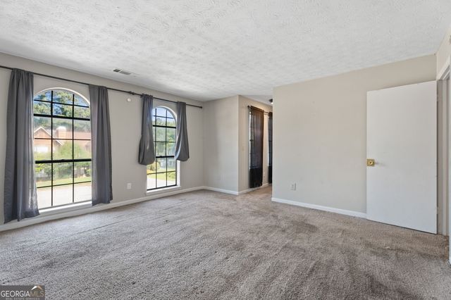 878 HERITAGE OAKS Drive, Stone Mountain, GA 30088