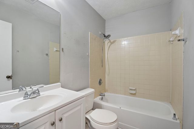 878 HERITAGE OAKS Drive, Stone Mountain, GA 30088
