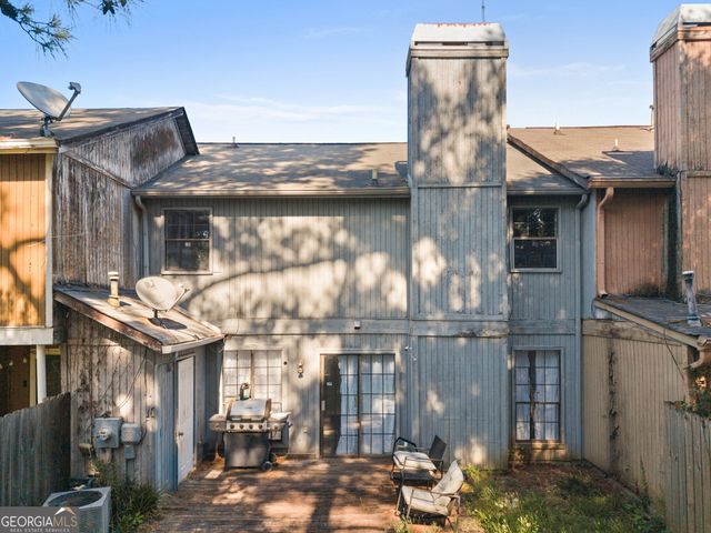 878 HERITAGE OAKS Drive, Stone Mountain, GA 30088