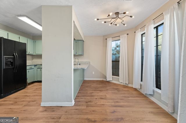 878 HERITAGE OAKS Drive, Stone Mountain, GA 30088