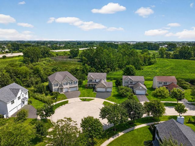 1911 Cameron Drive, Hampshire, IL 60140