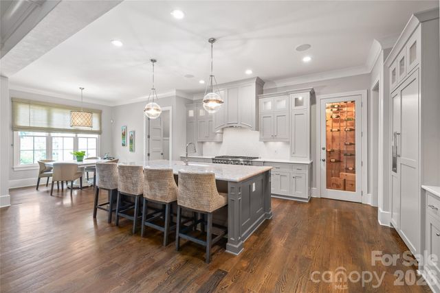 2800 Wintergreen Drive, Charlotte, NC 28211