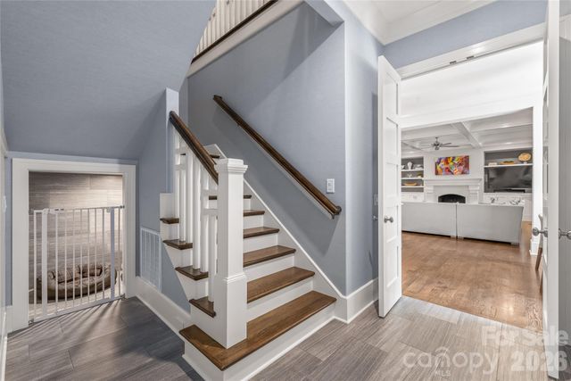 2800 Wintergreen Drive, Charlotte, NC 28211