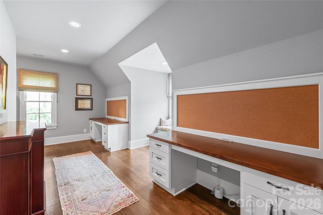 2800 Wintergreen Drive, Charlotte, NC 28211