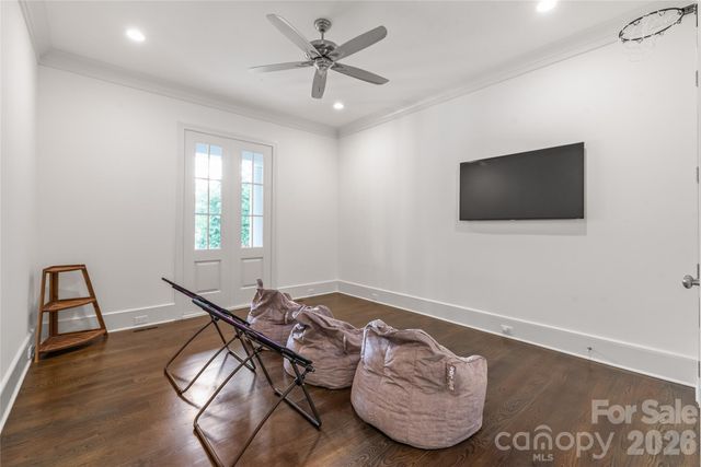 2800 Wintergreen Drive, Charlotte, NC 28211