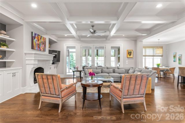 2800 Wintergreen Drive, Charlotte, NC 28211