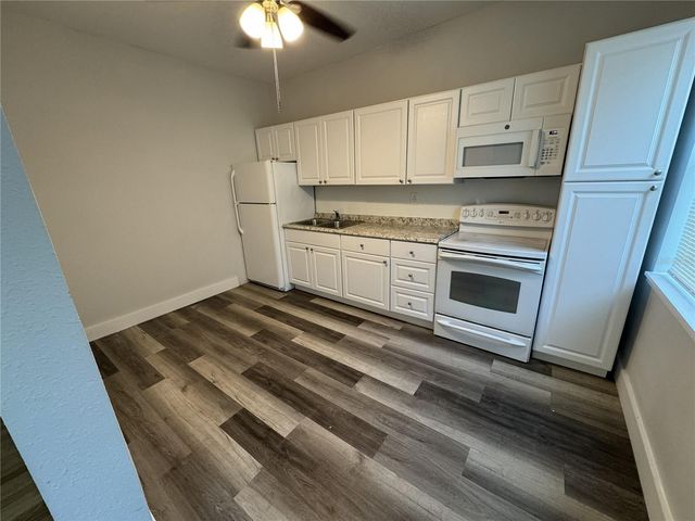 424 ARMADA ROAD S 3, Venice, FL 34285