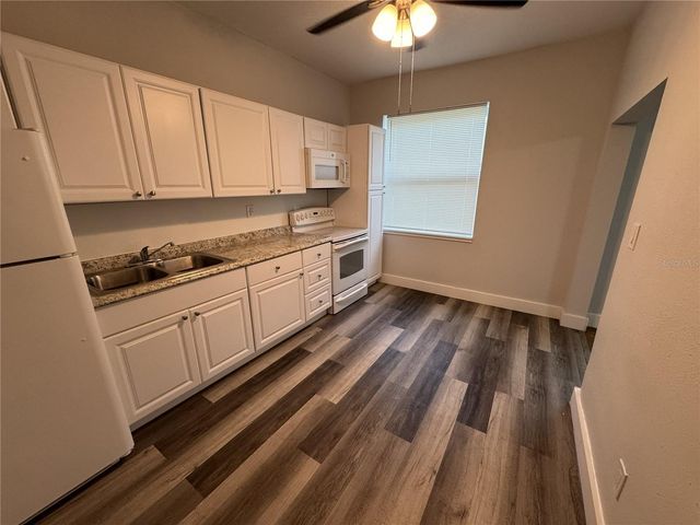 424 ARMADA ROAD S 3, Venice, FL 34285