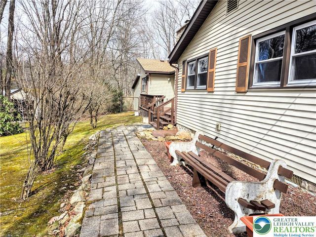 140 PENN Drive, Towamensing Twp, PA 18235