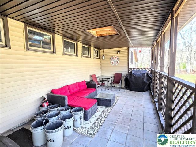 140 PENN Drive, Towamensing Twp, PA 18235