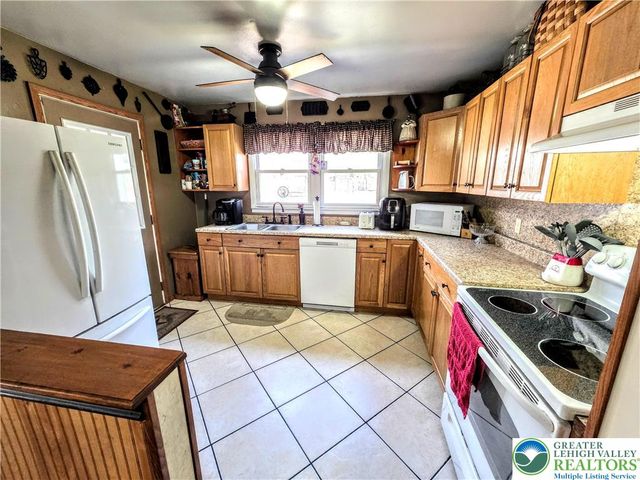 140 PENN Drive, Towamensing Twp, PA 18235